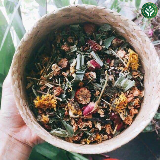 Thuốc xông tắm sau sinh